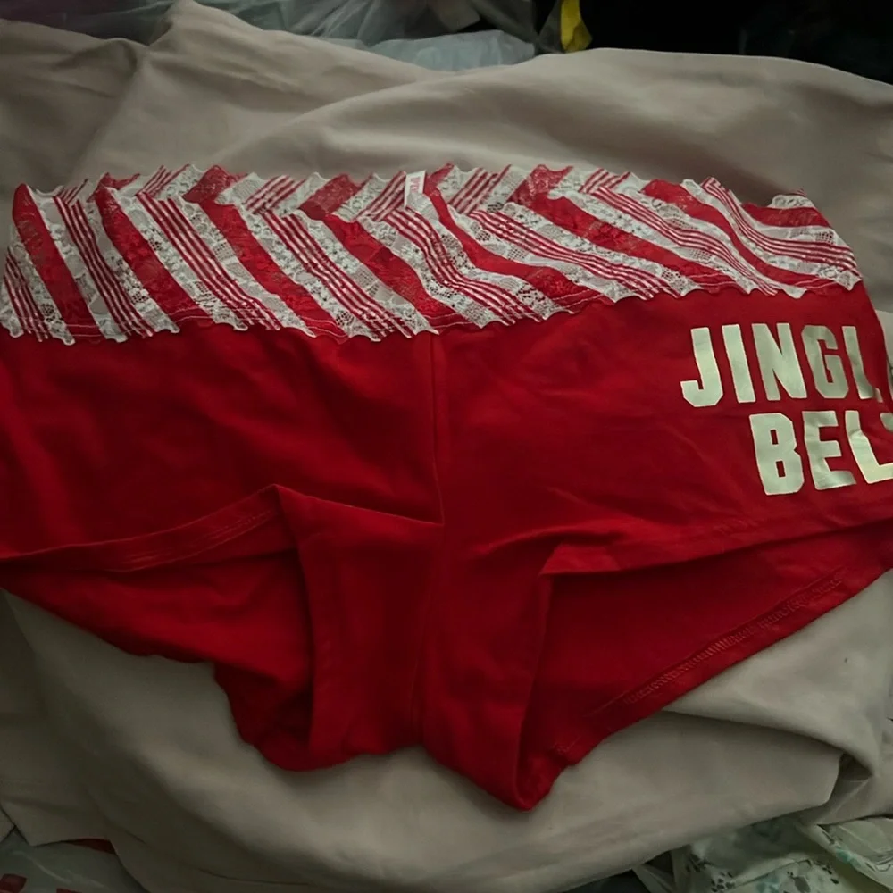 VS PINK Jingle Your Bells Off Boyshort